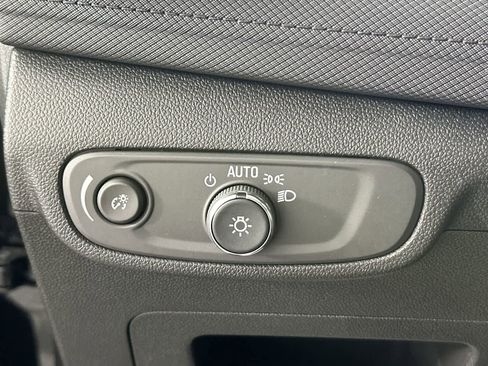 Used 2025 Chevrolet TrailBlazer LT image 26