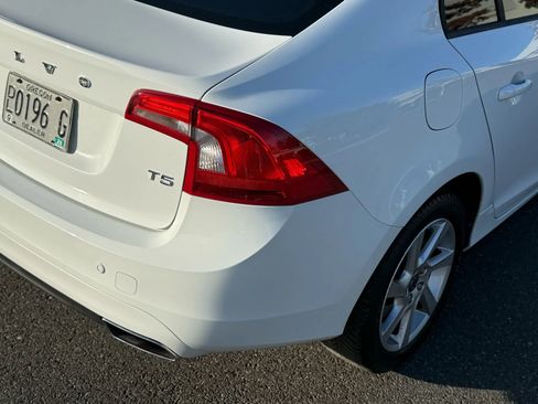 Used 2014 Volvo S60 T5 image 24