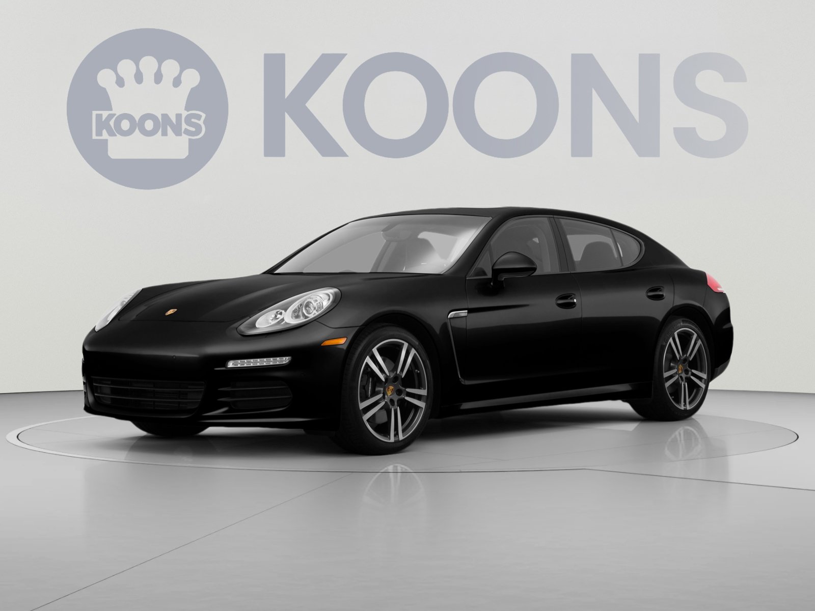 Used 2016 Porsche Panamera RWD image 1