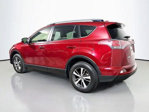 Used 2018 Toyota RAV4 XLE AWD/4WD image 5