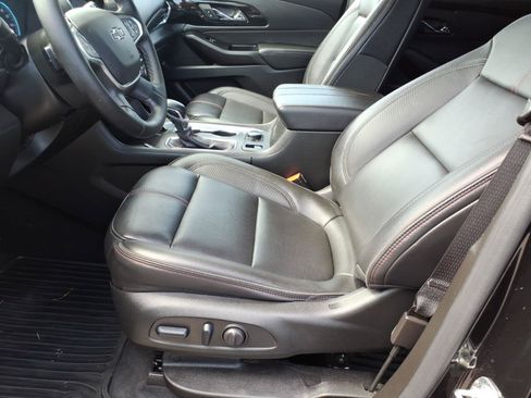 Certified 2023 Chevrolet Traverse RS AWD/4WD image 17