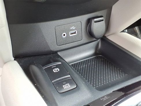 Certified 2022 Nissan Rogue Sport SV w/ Technology Package image 17