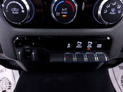 Used 2025 RAM 1500 Classic Warlock AWD/4WD image 21