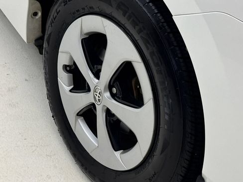 Used 2012 Toyota Prius Two FWD image 10