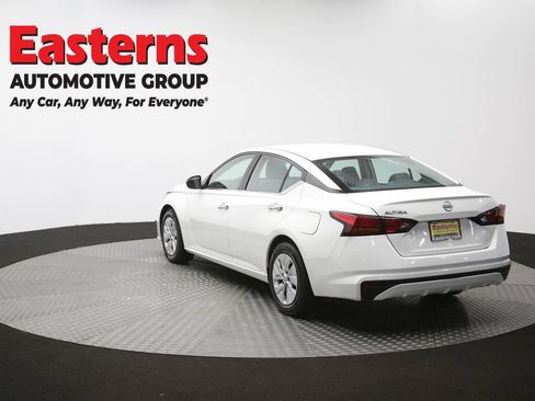 Used 2024 Nissan Altima 2.5 S FWD image 36