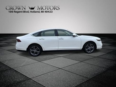 Used 2024 Honda Accord EX-L image 12