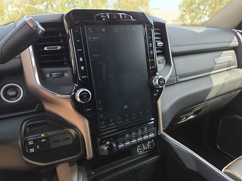 Used 2022 RAM 2500 Laramie AWD/4WD image 25