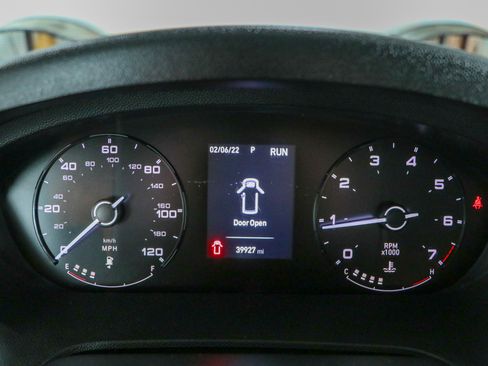 Used 2024 RAM ProMaster 2500 w/ Convenience Group FWD image 15