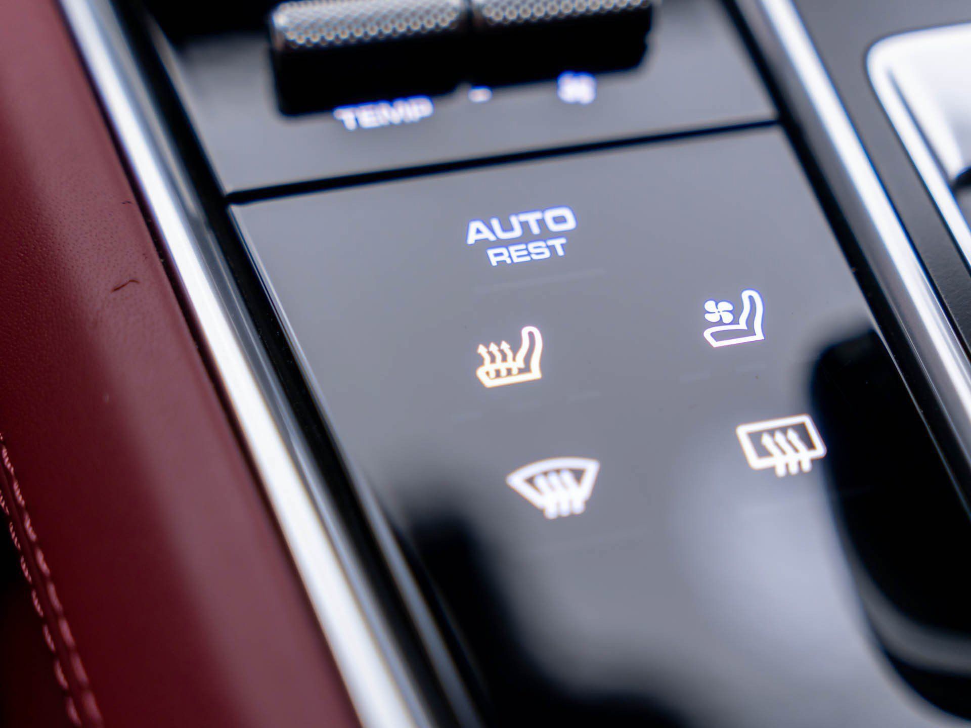 Certified 2023 Porsche Panamera Turbo S Executive AWD/4WD image 27