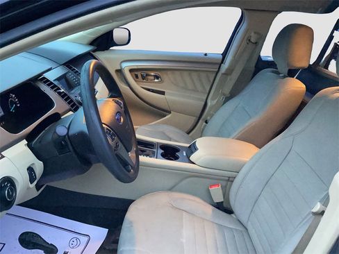 Used 2016 Ford Taurus SE image 9
