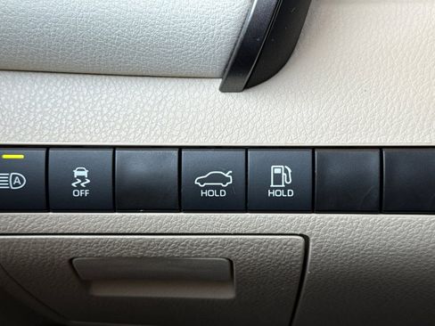 Certified 2024 Toyota Camry XLE image 32