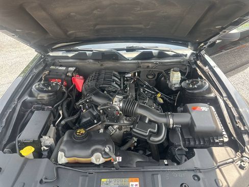 Used 2013 Ford Mustang Coupe RWD image 16