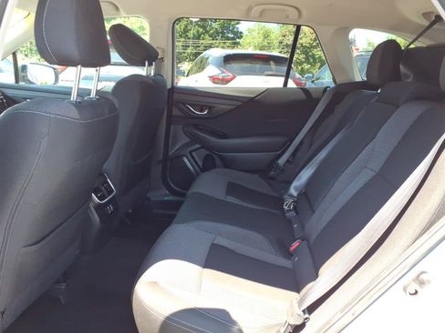 Used 2024 Subaru Outback Premium AWD/4WD image 13