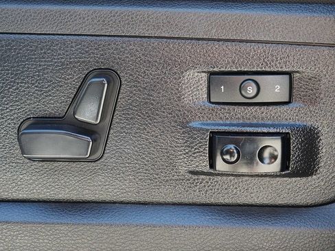 Used 2016 RAM 1500 Laramie AWD/4WD image 13