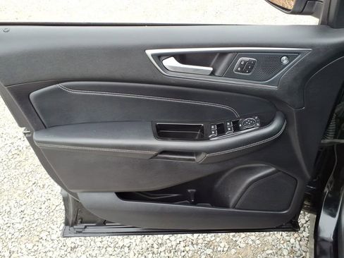 Used 2019 Ford Edge Titanium w/ Cold Weather Package image 24