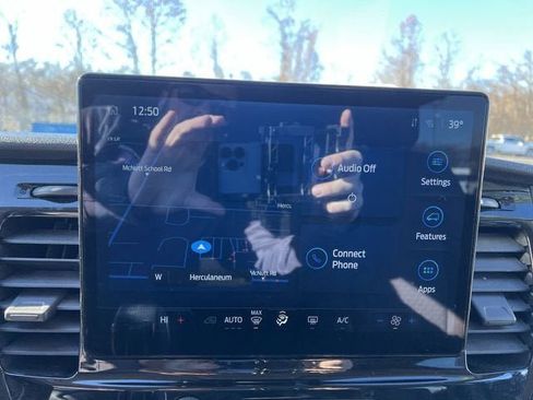 Used 2023 Ford Transit 350 XLT image 13