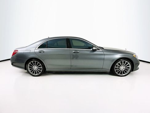 Used 2016 Mercedes-Benz S 550 Sedan image 9