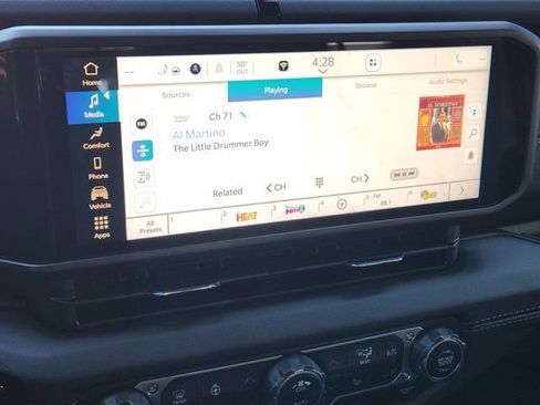 Used 2025 Jeep Gladiator Sport image 5