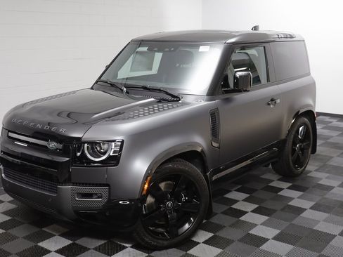 New 2025 Land Rover Defender 90 V8 image 2