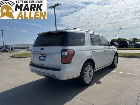 Used 2019 Ford Expedition Platinum AWD/4WD image 5