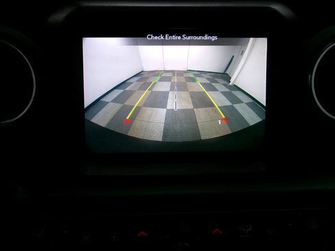 Used 2020 Jeep Wrangler Unlimited Sahara image 6