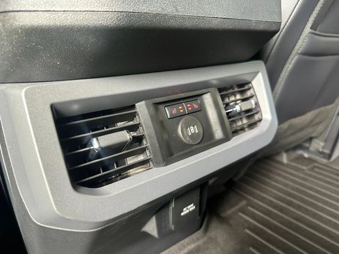 Used 2025 Ford F250 Lariat w/ Lariat Ultimate Package AWD/4WD image 21