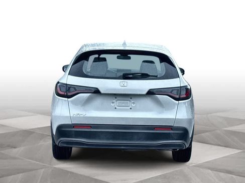 Used 2024 Honda HR-V LX image 7