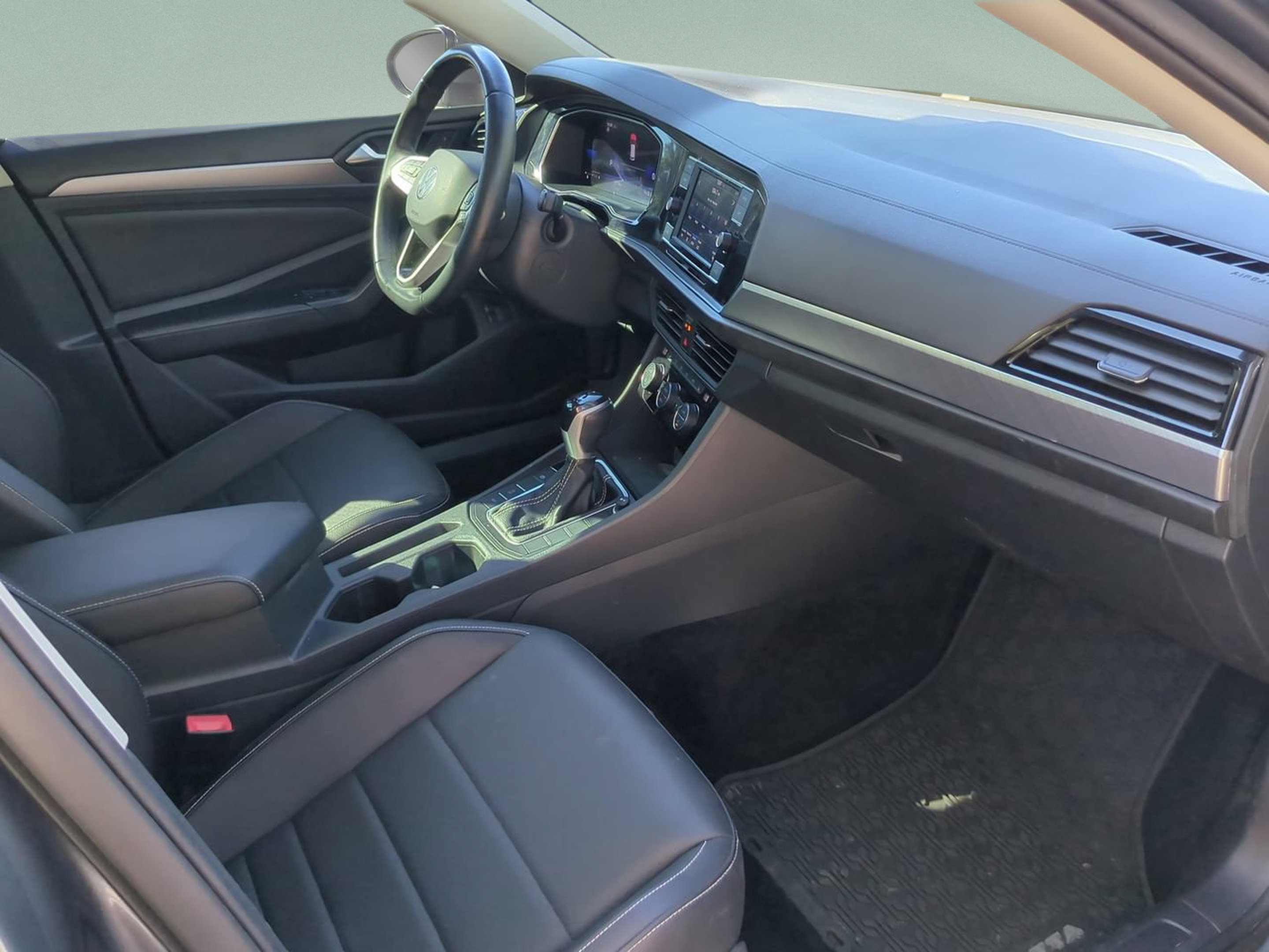 Used 2023 Volkswagen Jetta SE FWD image 19