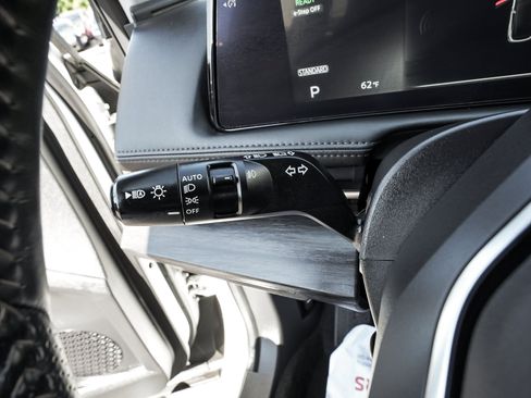 Used 2024 Nissan Ariya AWD image 21