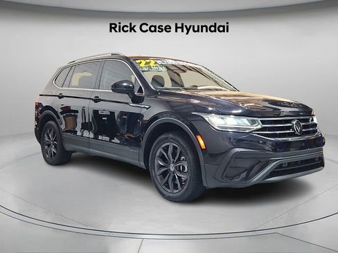 Used 2022 Volkswagen Tiguan SE image 8