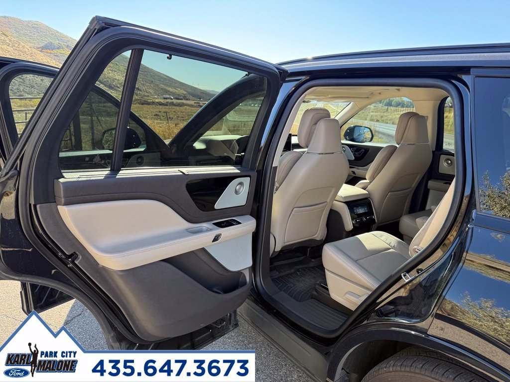 Used 2023 Lincoln Aviator Reserve w/ Equipment Group 201A AWD/4WD image 24