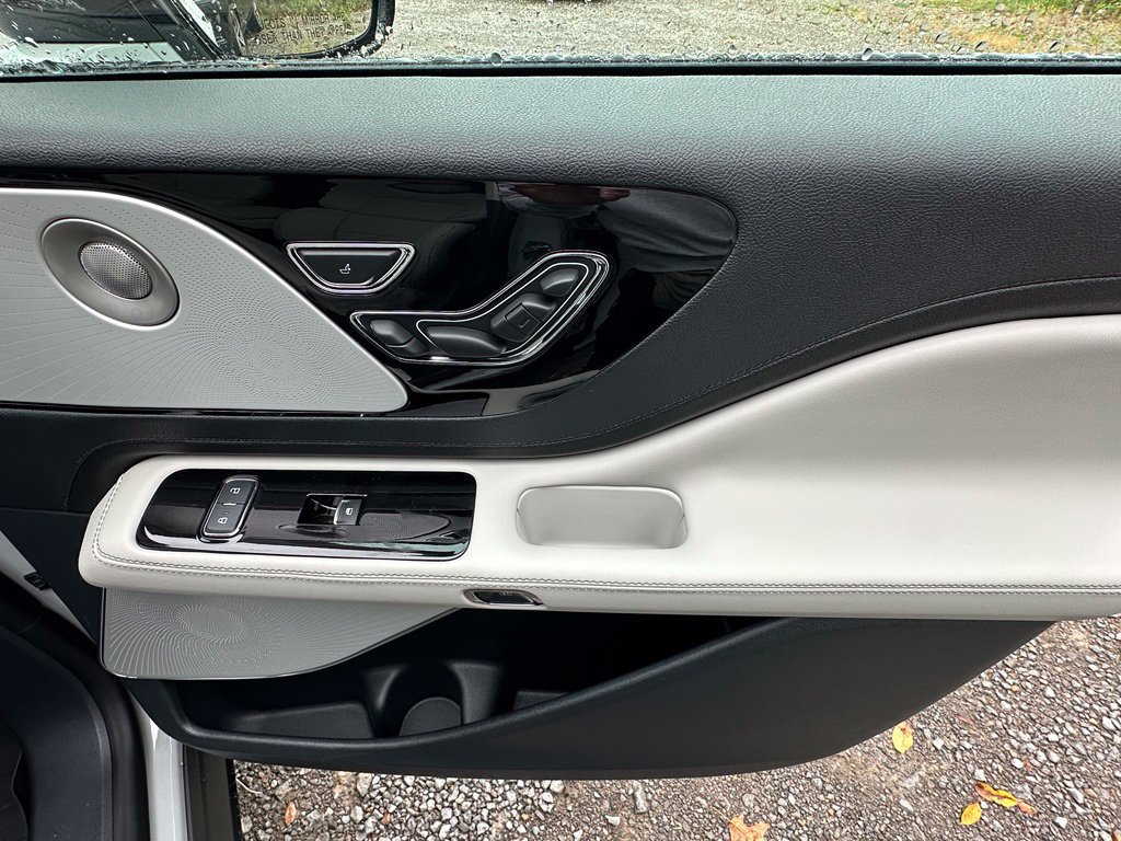 New 2027 Lincoln Aviator Reserve AWD/4WD image 25