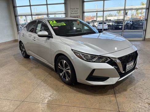 Used 2022 Nissan Sentra SV image 4