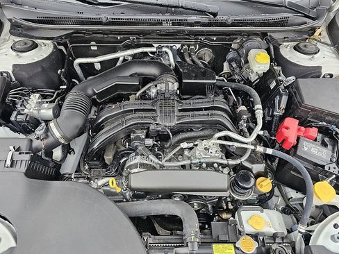 Used 2025 Subaru Outback Premium image 11