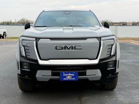 Used 2025 GMC Sierra EV Denali image 4