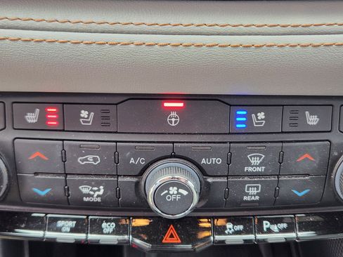 Used 2022 Dodge Durango R/T image 16