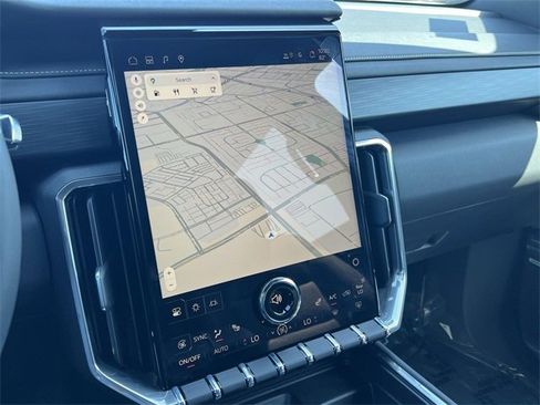 New 2025 GMC Acadia Elevation image 17