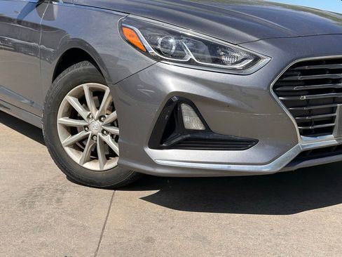 Used 2019 Hyundai Sonata SE image 2