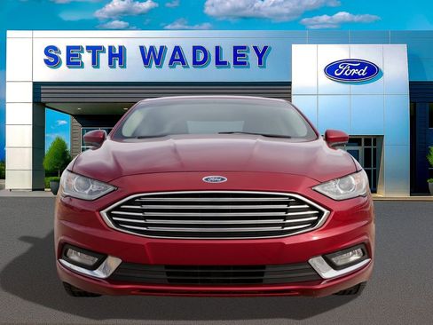 Used 2017 Ford Fusion SE w/ Equipment Group 201A image 3