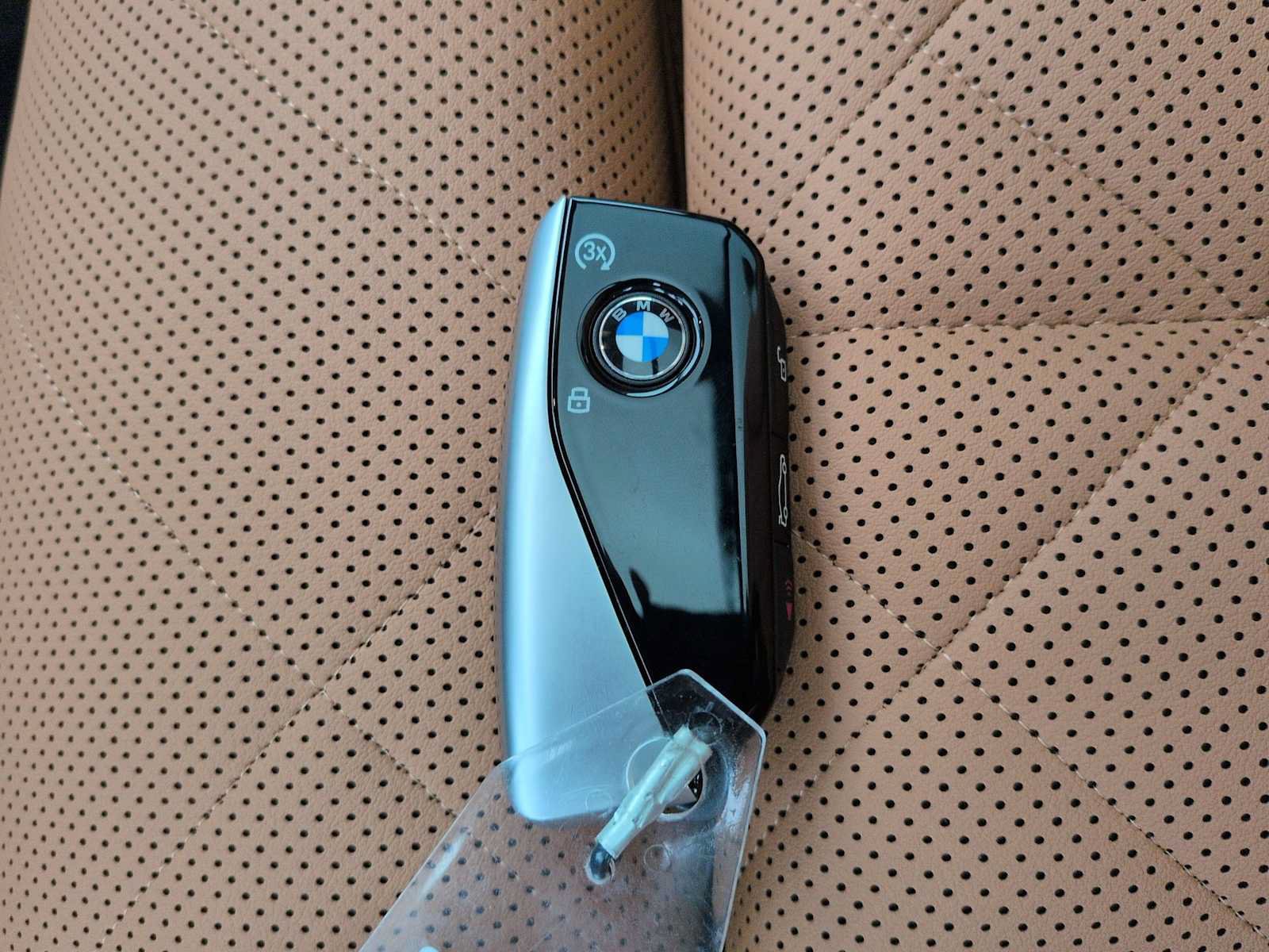 Used 2027 BMW X7 xDrive40i AWD/4WD image 38