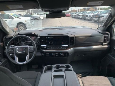 Used 2025 GMC Sierra 1500 Elevation image 26