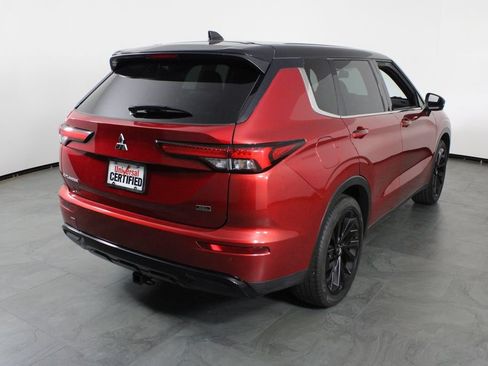 Used 2023 Mitsubishi Outlander SEL FWD image 3