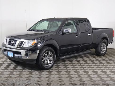 Used 2014 Nissan Frontier SL w/ SL Moonroof Package AWD/4WD image 7