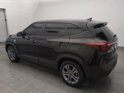 Used 2023 Kia Seltos LX AWD/4WD image 3