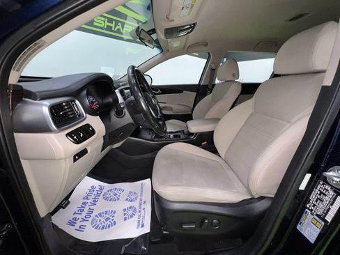 Used 2020 Kia Sorento LX w/ LX I4 Convenience Package AWD/4WD image 18