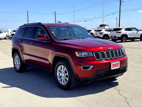 Used 2021 Jeep Grand Cherokee Laredo w/ Security & Convenience Group image 4