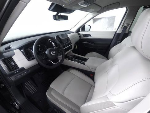 New 2025 Nissan Pathfinder SL image 27
