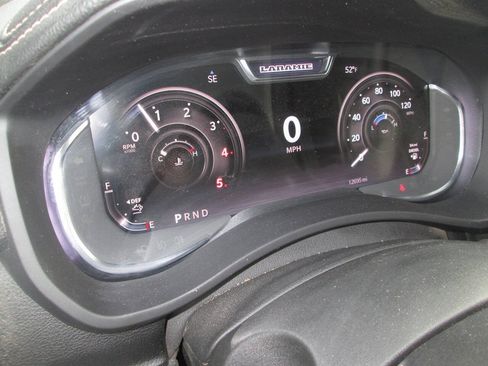 Used 2025 RAM 2500 Laramie AWD/4WD image 19