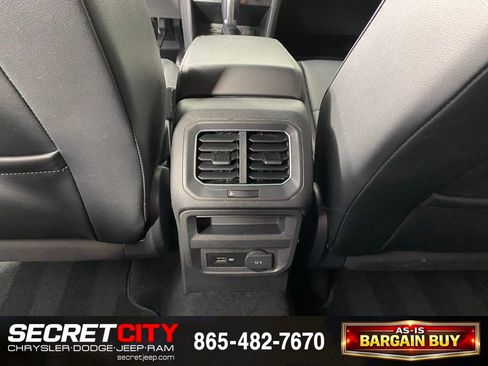 Used 2018 Volkswagen Tiguan SEL w/ R-Line Package AWD/4WD image 25