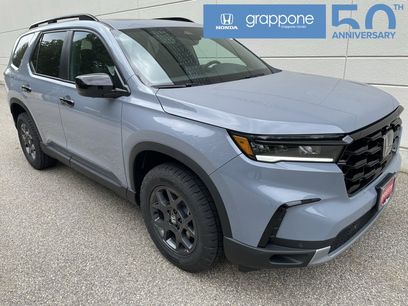 New 2025 Honda Pilot TrailSport